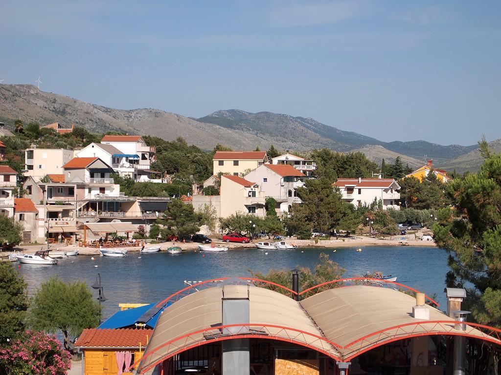 Apartmani Delfin Grebaštica Exterior foto