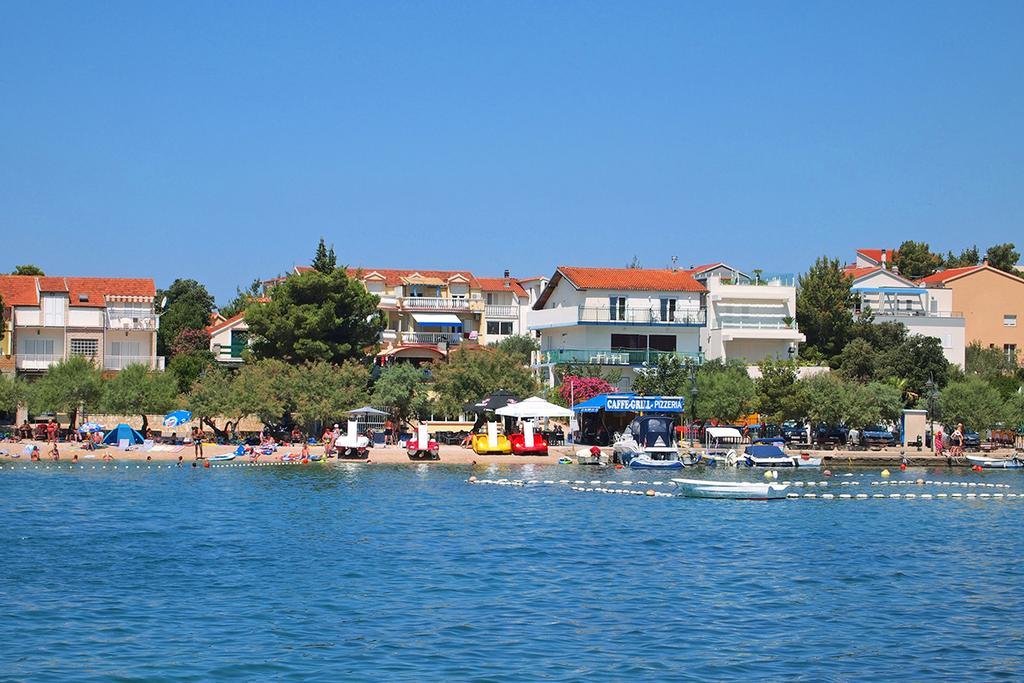 Apartmani Delfin Grebaštica Exterior foto